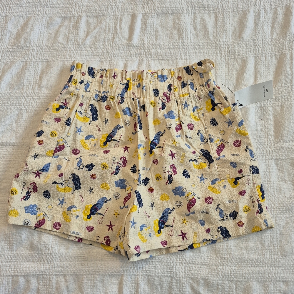 Free Assembly girls size Medium 7/8 mermaid & shell design pull on shorts NWT